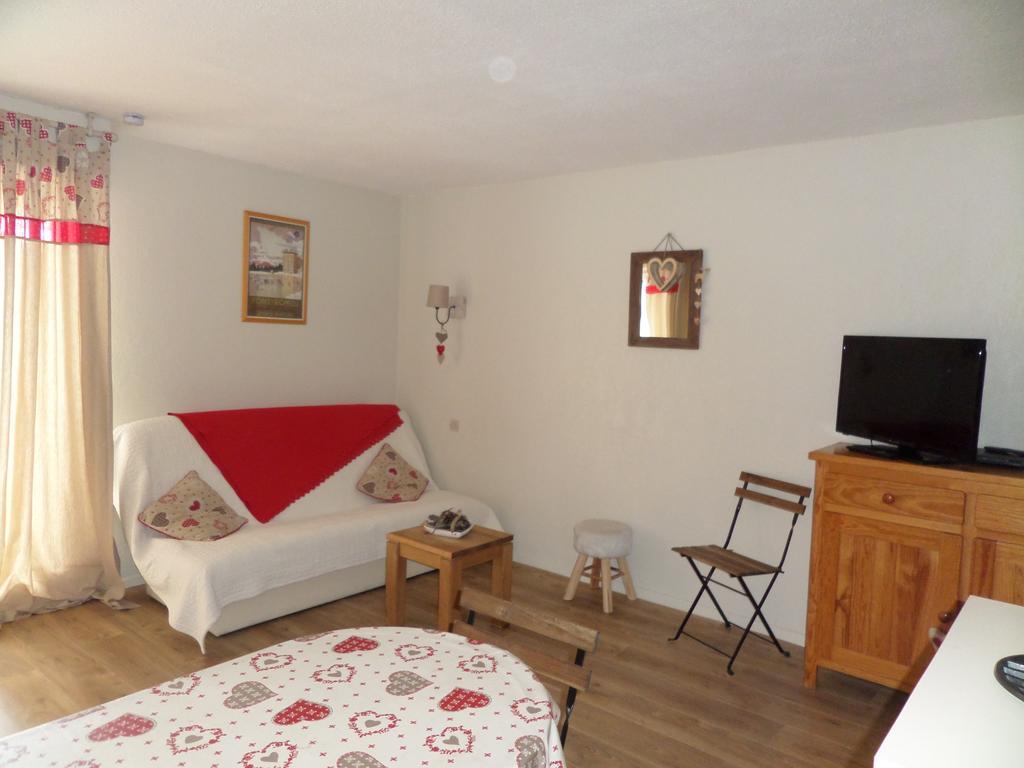 Appartements Les Balcons Du Soleil Font-Romeu-Odeillo-Via Exterior photo